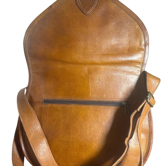 Tan Leather Saddle Crossbody Bag Flap Buckle Closure Western Style handmade - Picture 10 of 14
